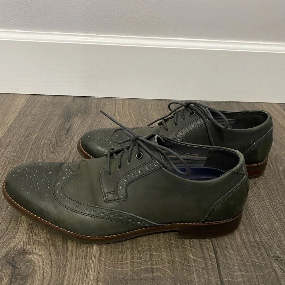 Rockport Flexible Shock Absorbing Men’s Grey Dress Shoes - Picture 3 of 4